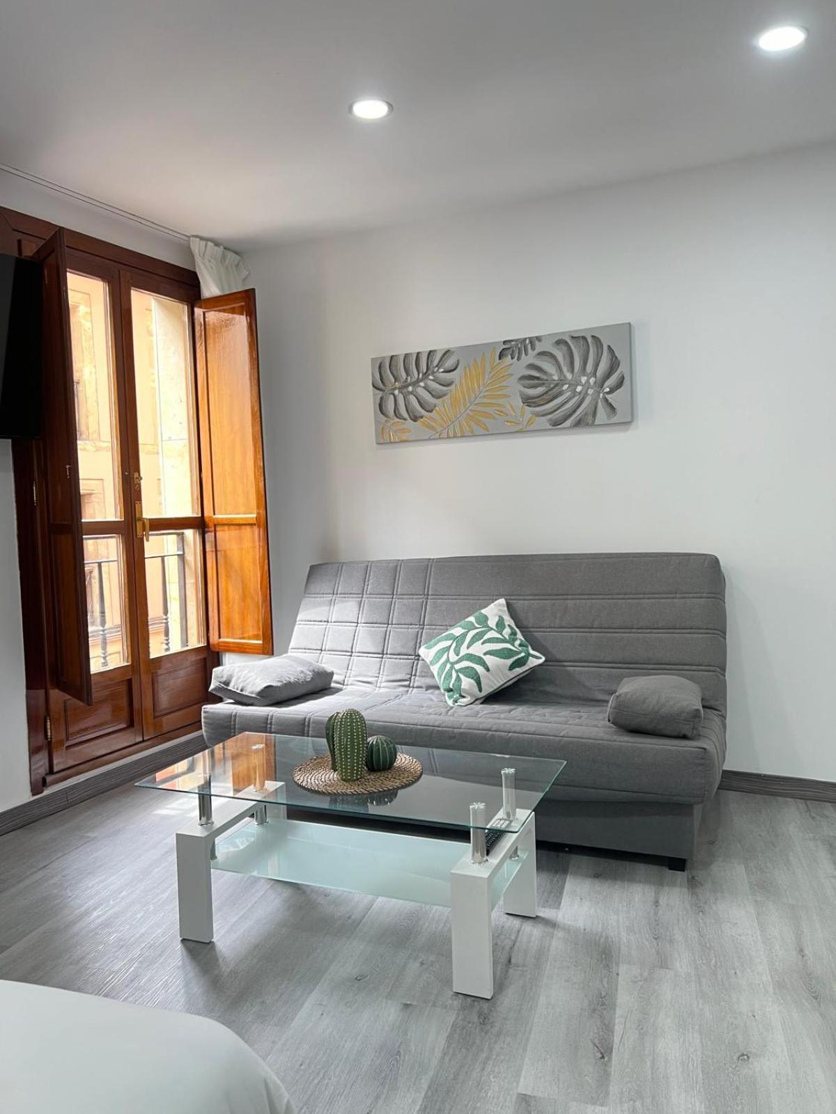 Rosal Central Studios Oviedo Exterior photo